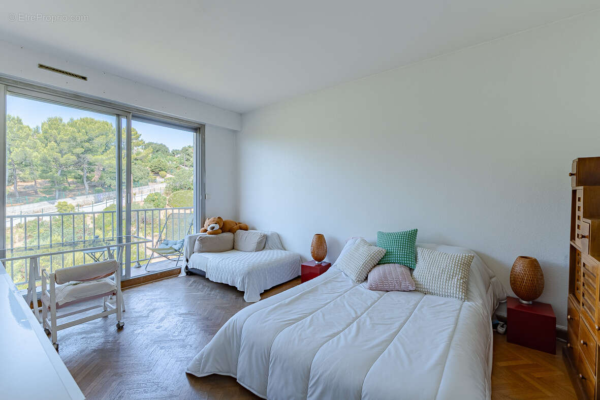 13008 Marseille Bagatelle Appartement dernier étage vue mer. - photo 11