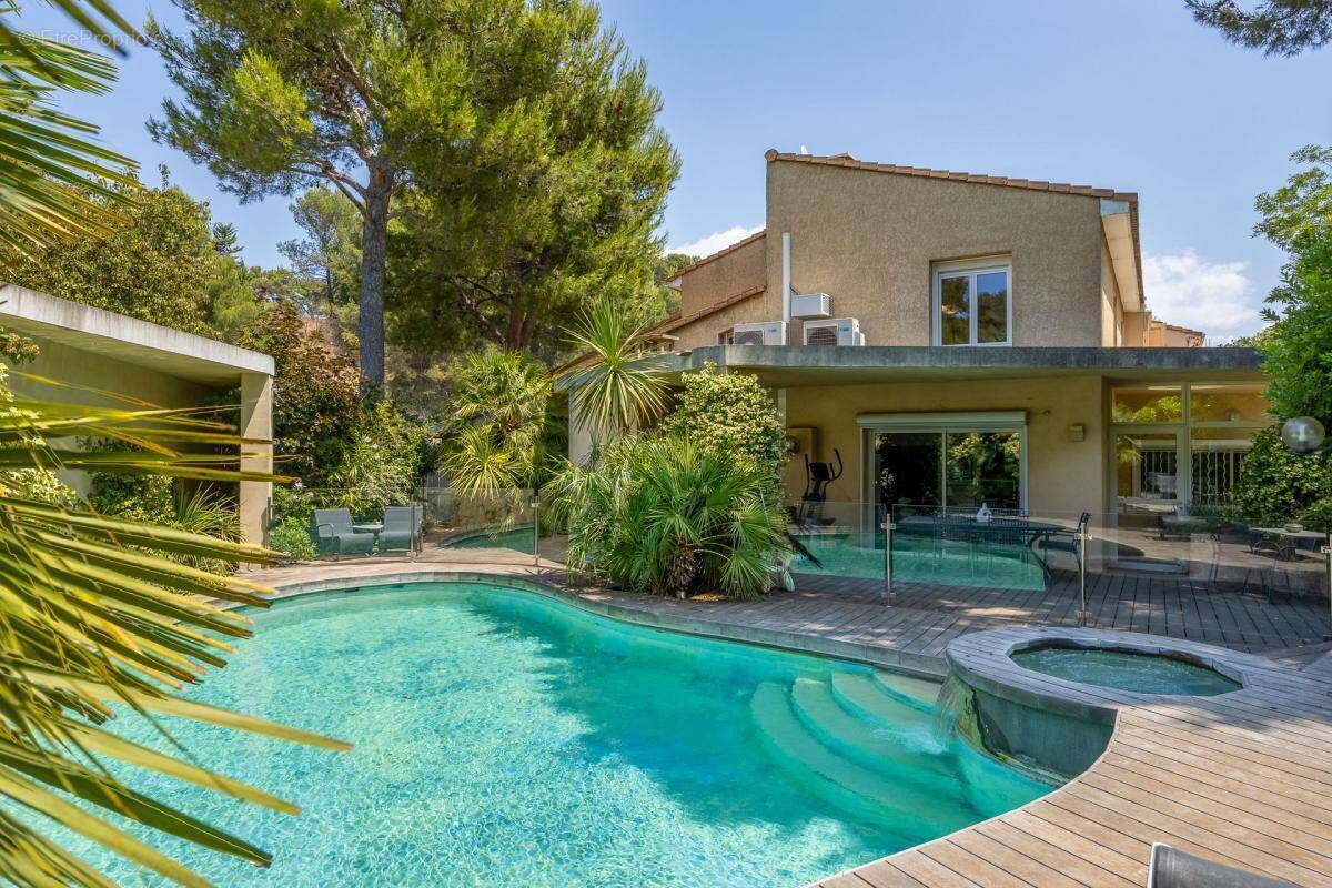 Maison à ROQUEFORT-LA-BEDOULE