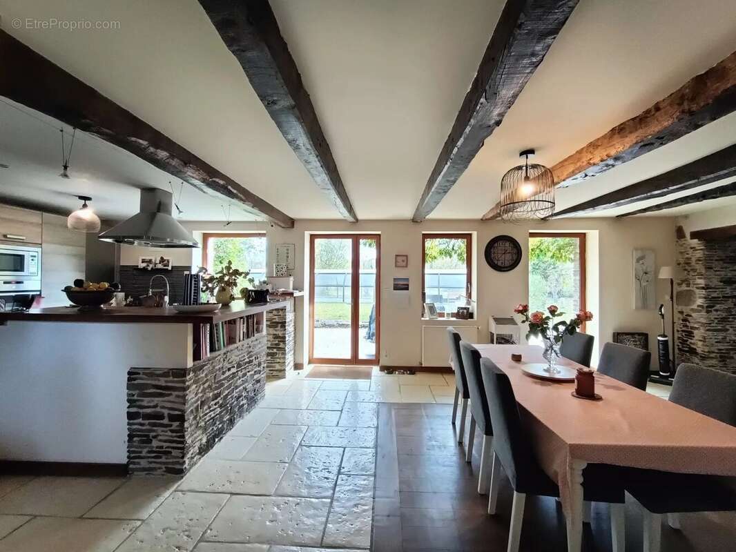 Maison à PLEUGUENEUC