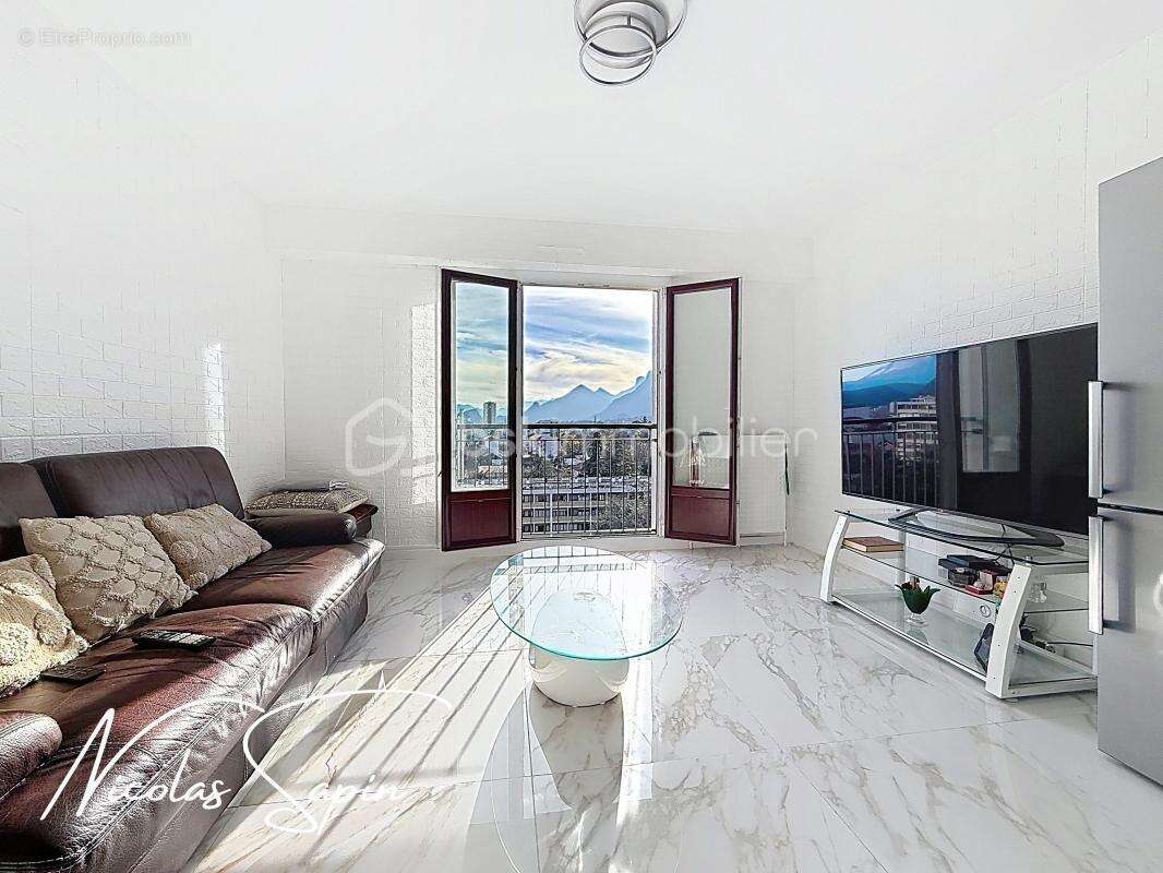 Appartement à ECHIROLLES