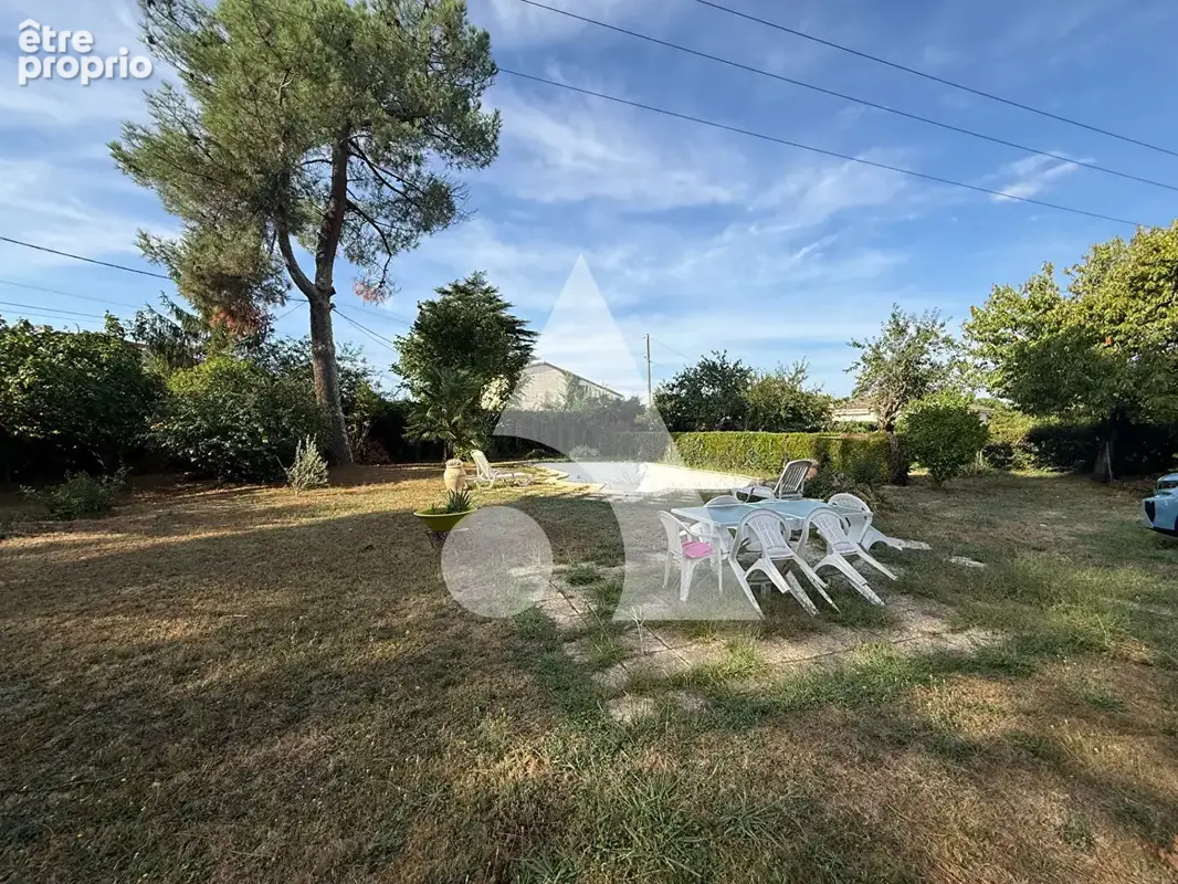 Maison Arveyres 4 pièces 100 m2 avec 2000m2 de terrain - photo 2