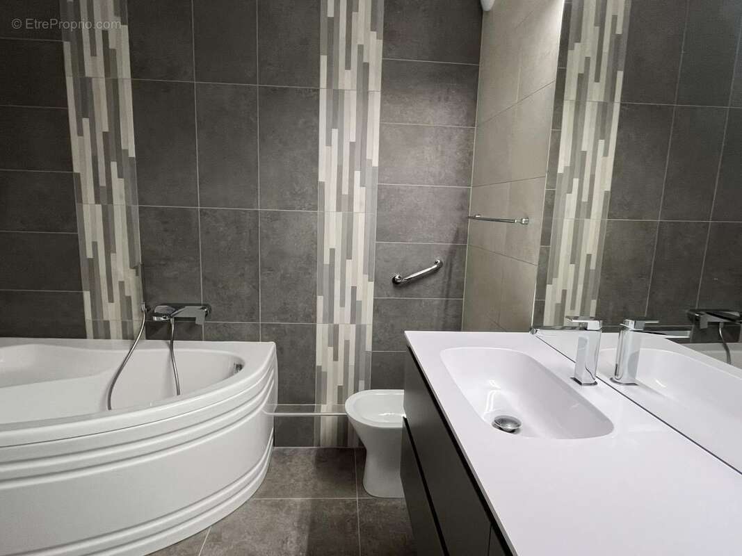 Appartement 105 m² à Epernay  - photo 8