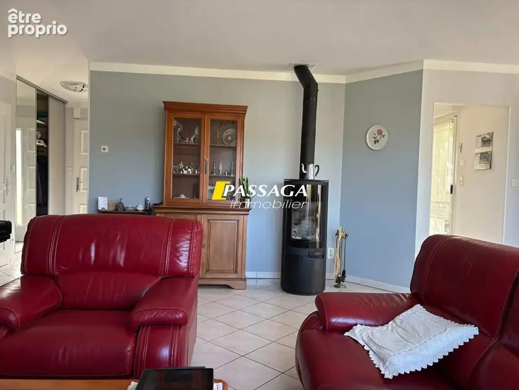 A VENDRE - Maison d'habitation de type 5 avec terrain - SEVERAC D'AVEYRON - photo 7
