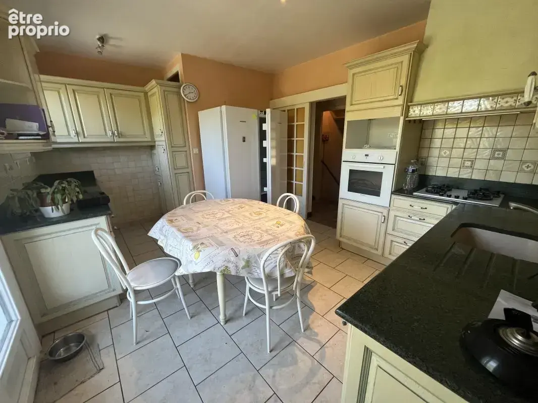 Maison 7 pièces 140 m² à vendre à Chabanais (16150) - photo 8