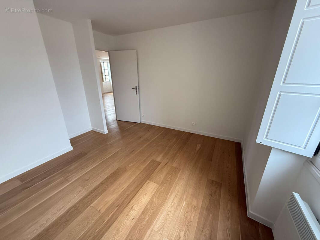 Appartement à LA COLLE-SUR-LOUP