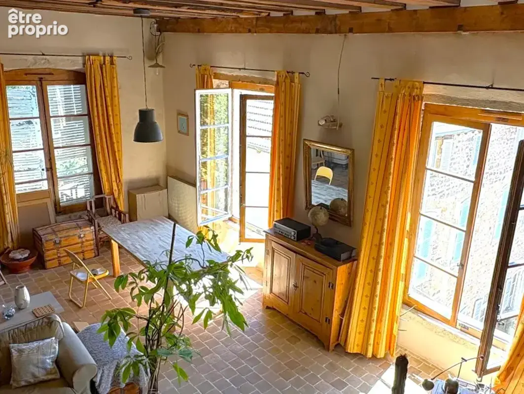Appartement à CHASSELAY