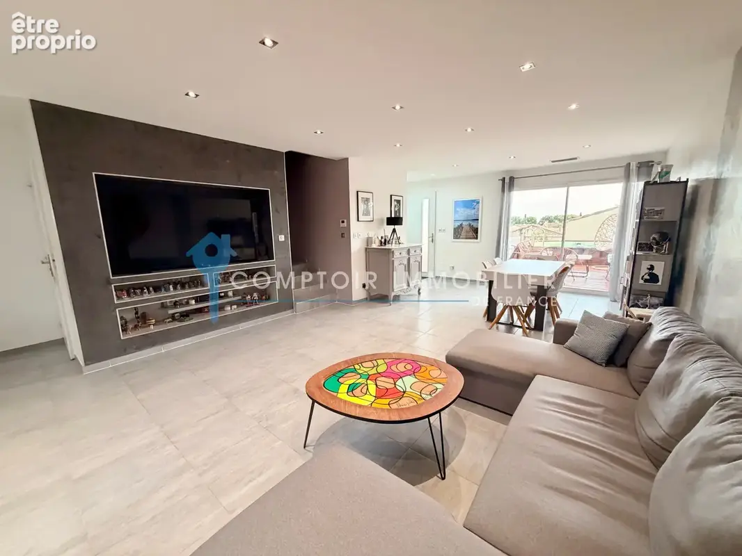 En exclusivité Villa de 2013, 95 m2 sur 164 m2 de terrain , piscine, 3 chambres vue dégagée proche collège - photo 9
