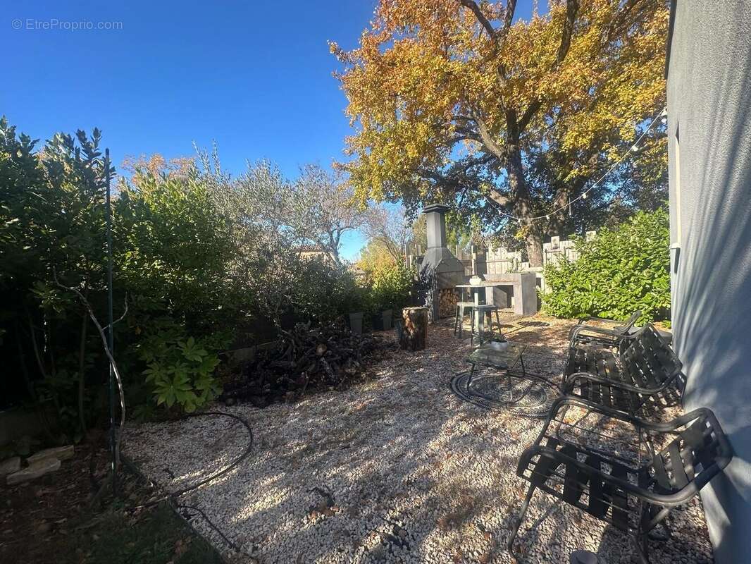 Maison à SAINT-JEAN-DE-CORNIES