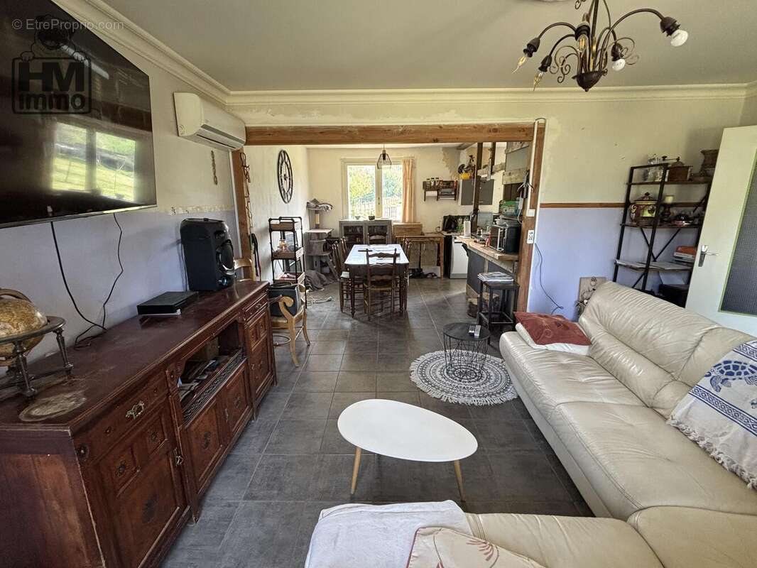 n°1 - Maison à ROCHECHOUART