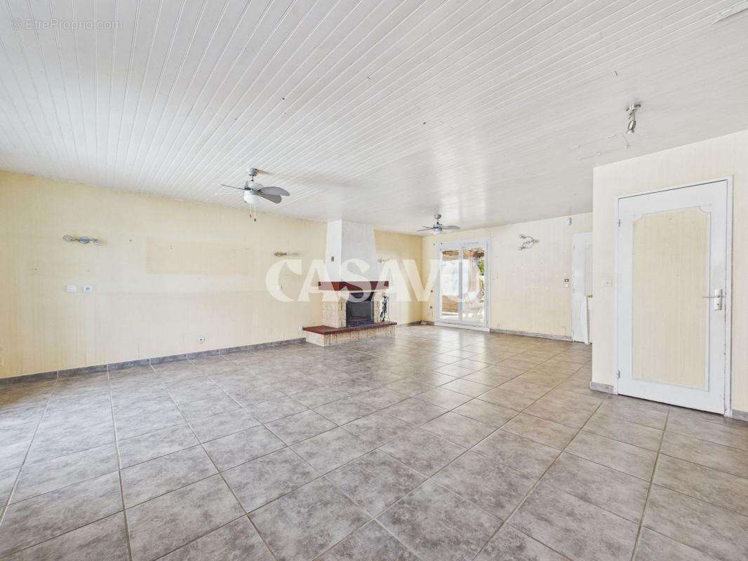 Maison à VILLEFONTAINE