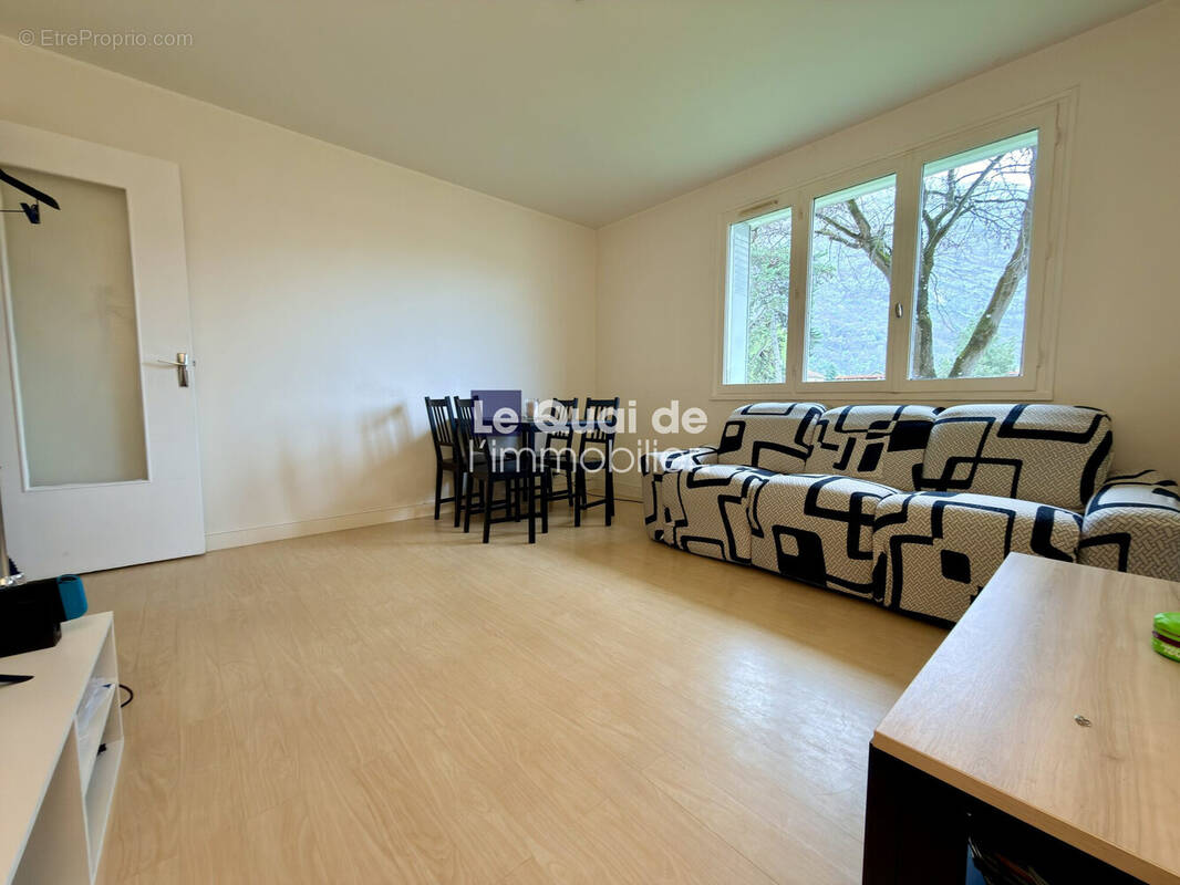 Appartement à SAINT-EGREVE