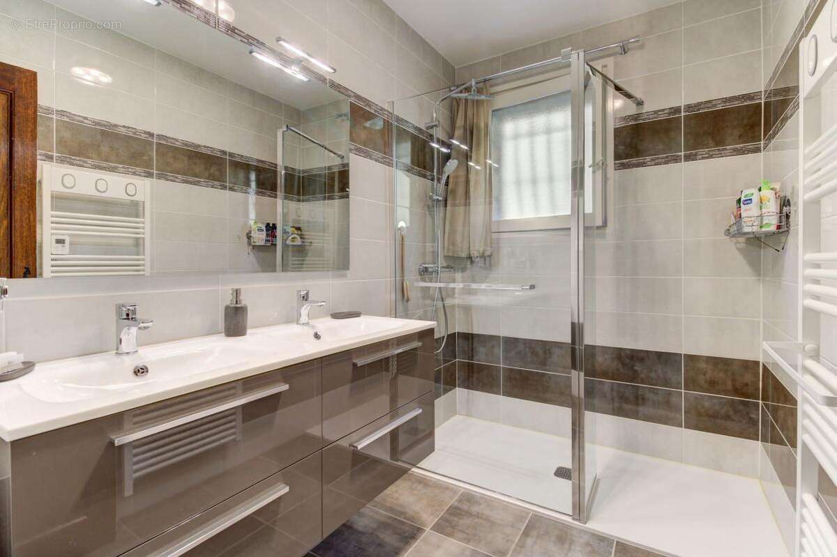 Maison à GUILLAUMES