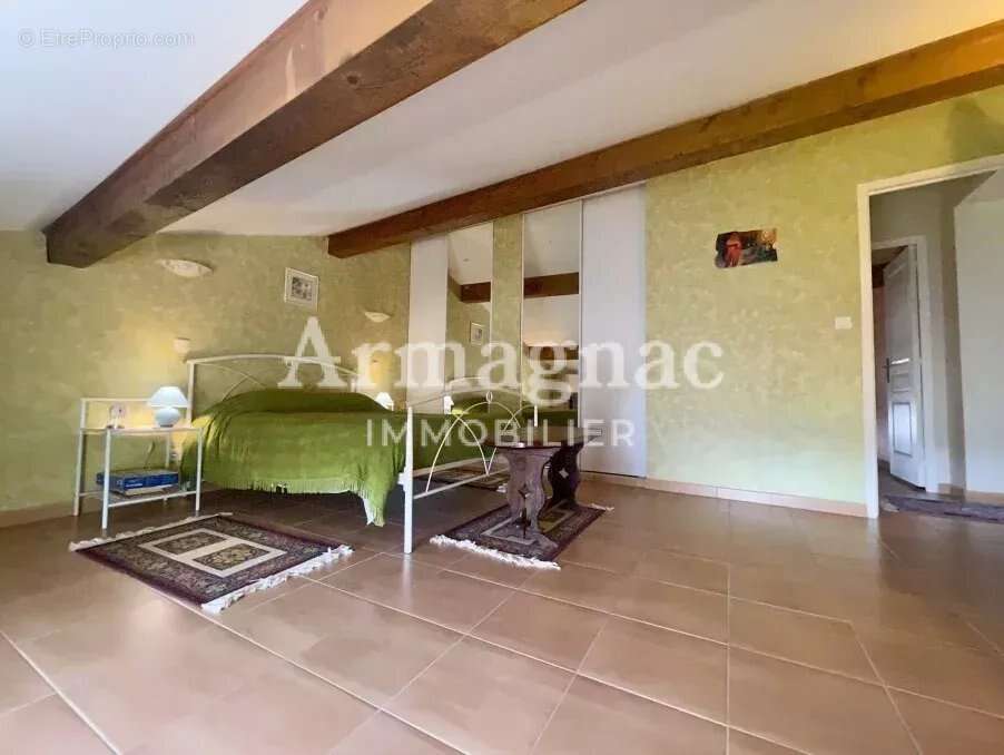 Maison à VALENCE-SUR-BAISE