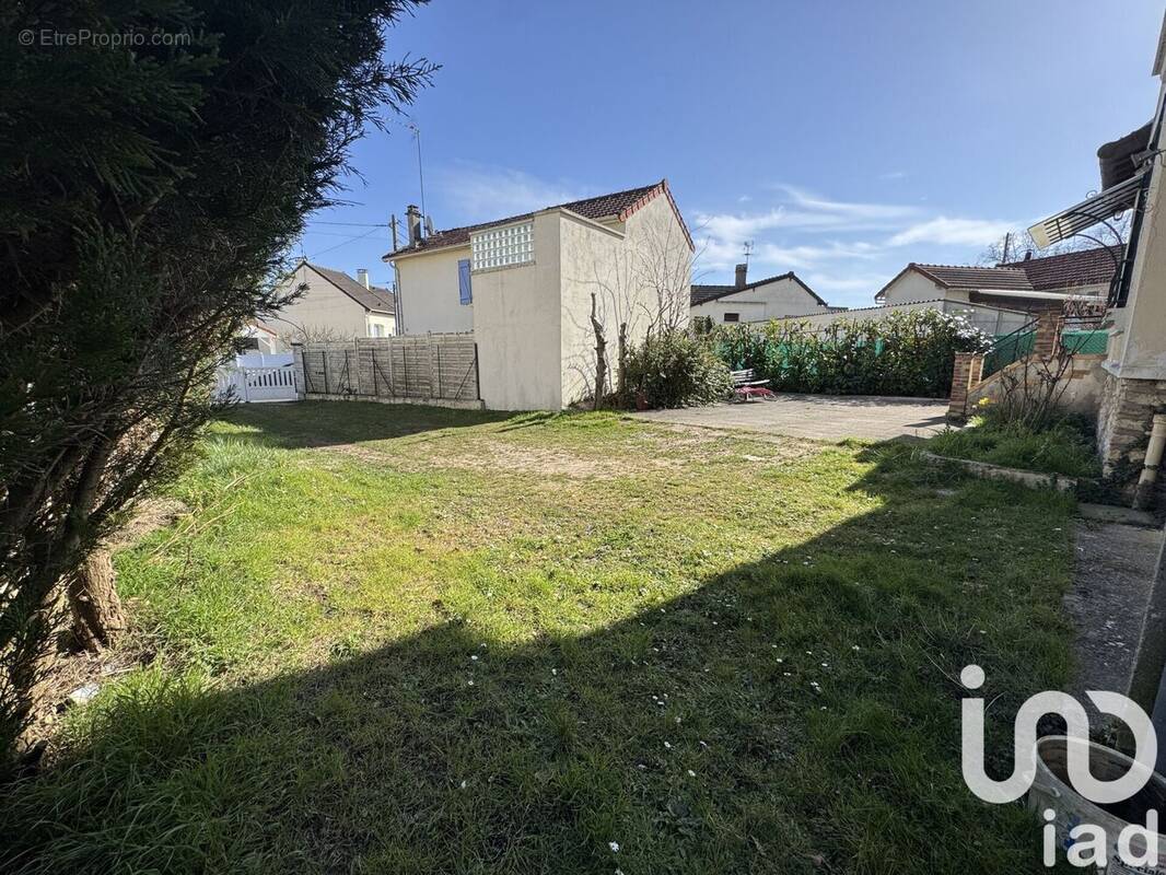 Photo 1 - Maison à DAMMARIE-LES-LYS