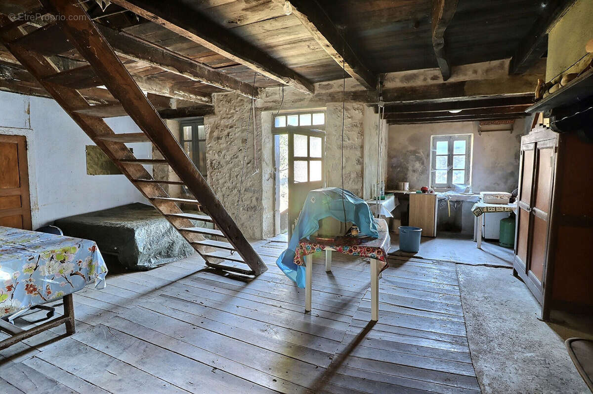 Maison à MALEVILLE