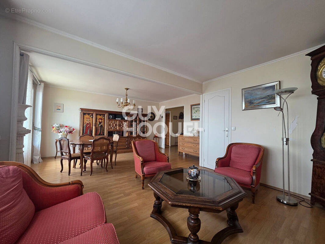 Appartement à FONTENAY-SOUS-BOIS