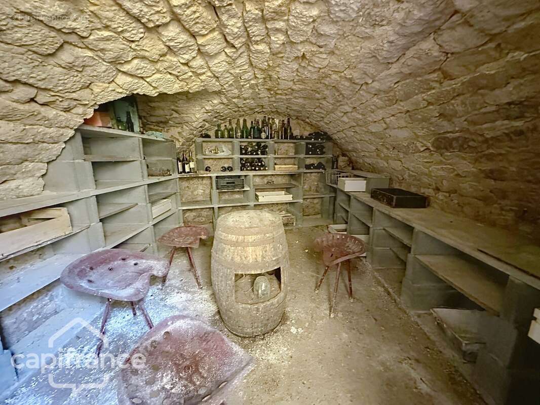 Volume et Potentiel : A vendre … Un grand atelier Indépendant et une maison 4 pièces - THOUARS (79) - photo 8