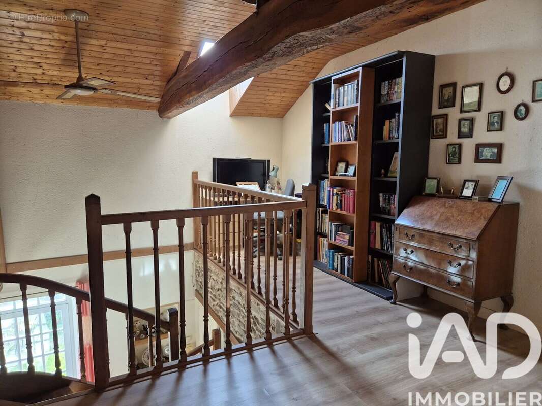 Photo 8 - Maison à LE BUSSEAU