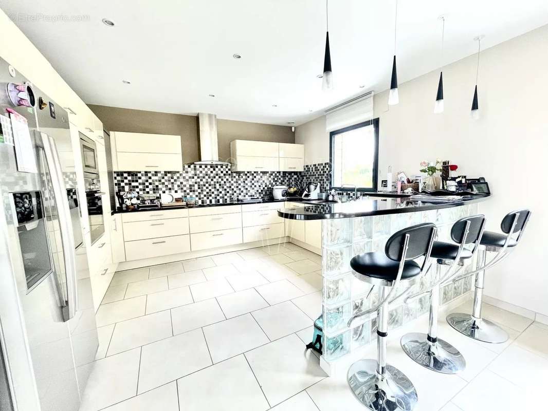 Maison à PONT-L&#039;EVEQUE