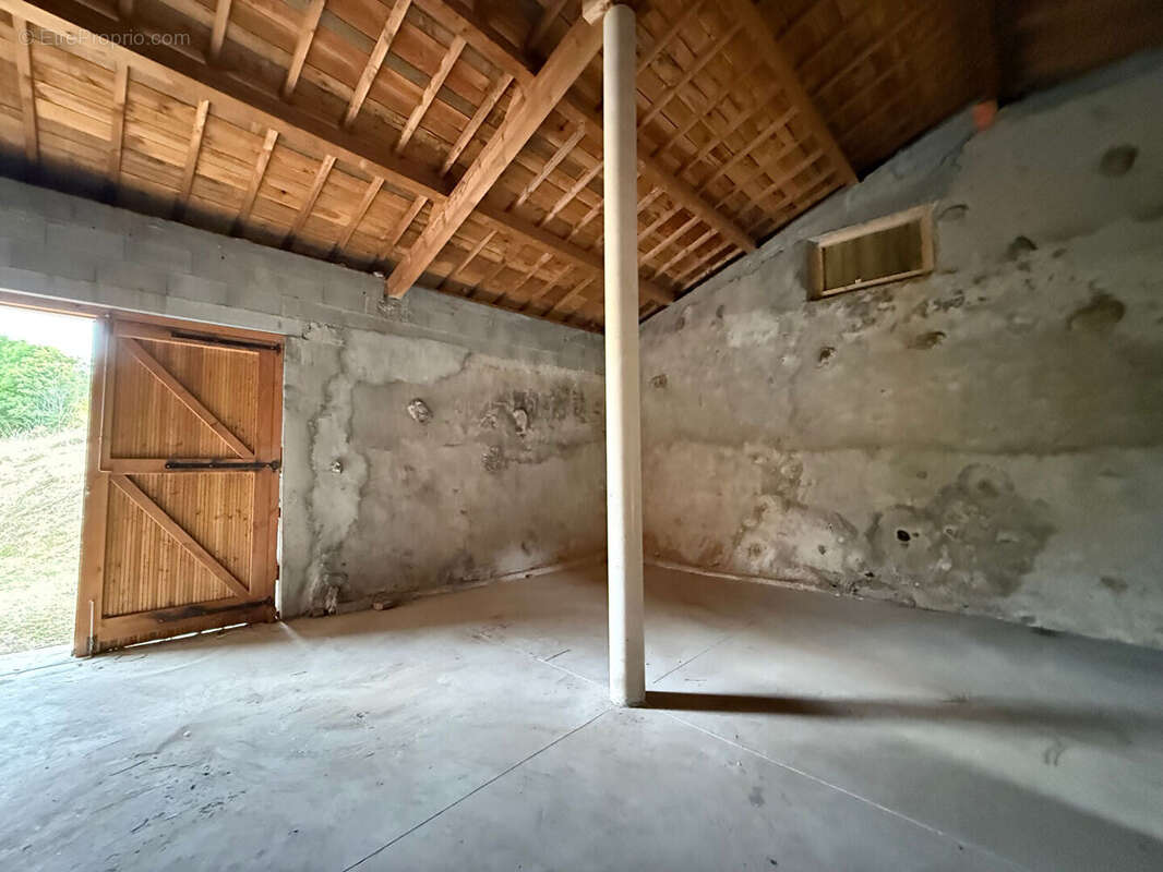 Maison à SAINT-JUST-EN-CHEVALET