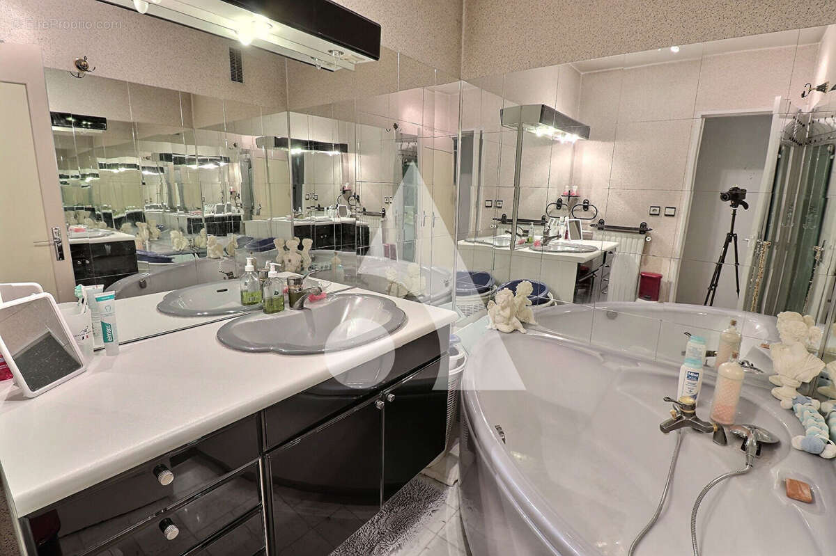 Appartement à MERY-SUR-OISE