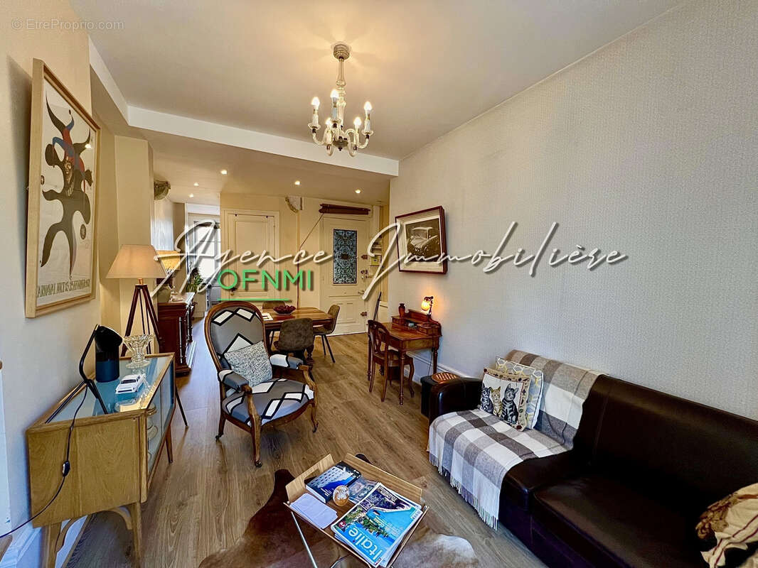 Appartement à SAINT-ETIENNE