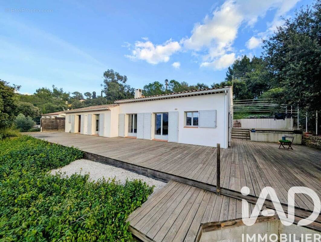 Photo 1 - Maison à PIERREFEU-DU-VAR