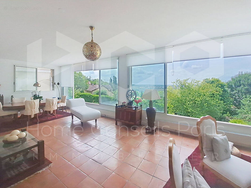 Maison à CHENNEVIERES-SUR-MARNE