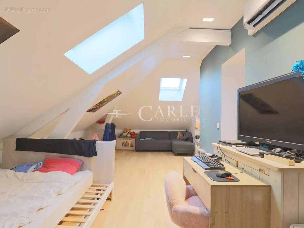 Maison à BOURGOIN-JALLIEU