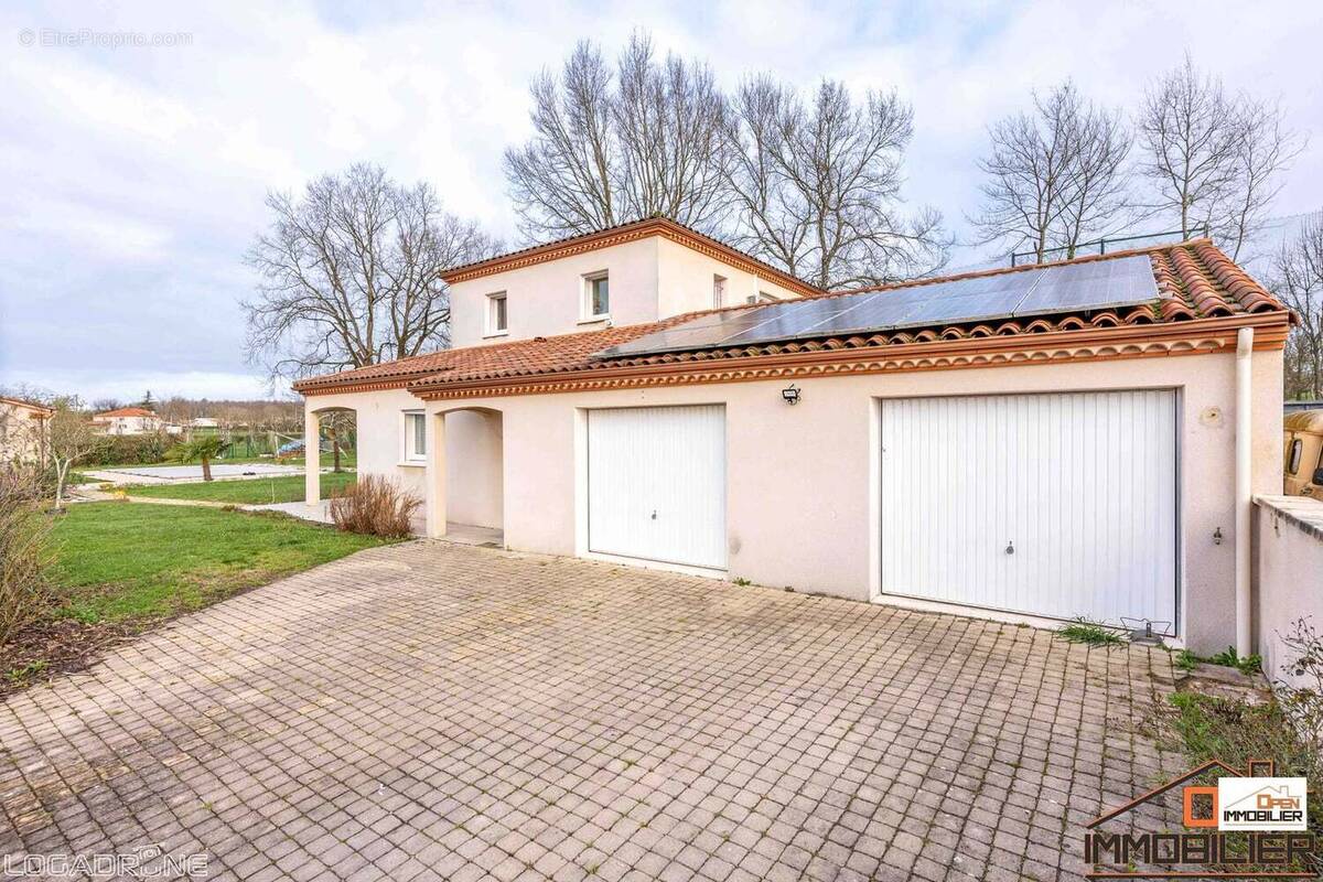 Maison à SAINT-SYLVESTRE-SUR-LOT