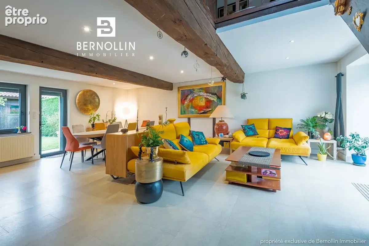 COUP DE COEUR à Curtafond - Propriété de charme de 300 m2 - 11 pièces - photo 2