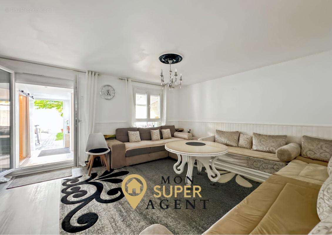 Maison à LE MEE-SUR-SEINE