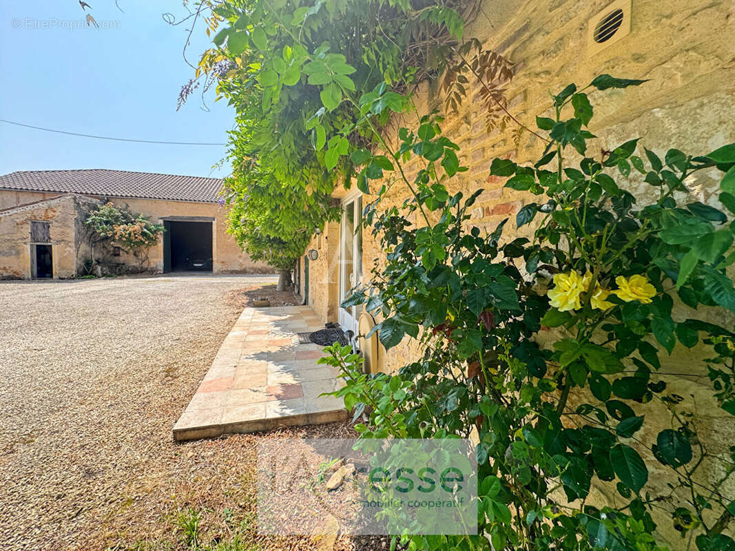 Maison à DURAVEL