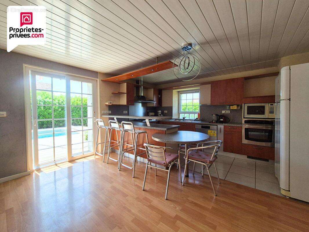 Maison à SAINT-CERGUES