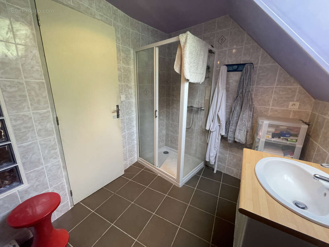 Appartement à ROCHEFORT-MONTAGNE