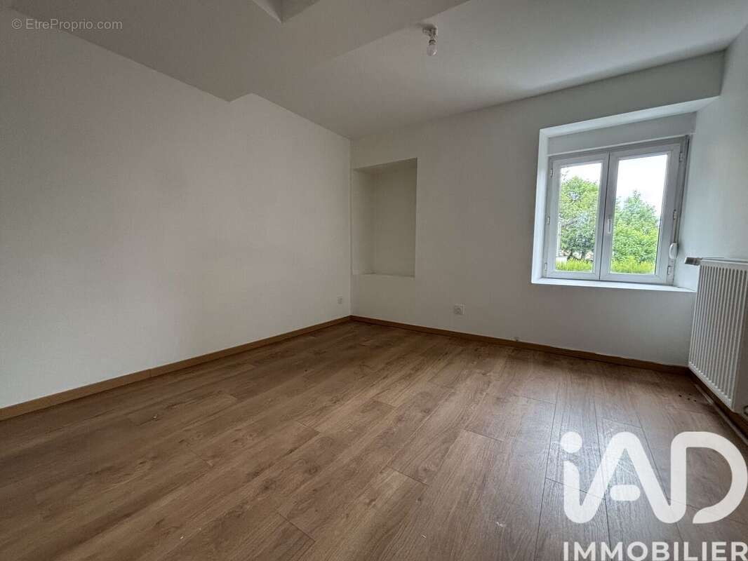Photo 7 - Appartement à VRIGNE-AUX-BOIS