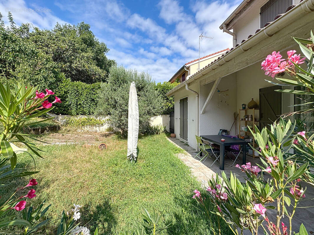 Maison à SAINT-GENIS-LAVAL