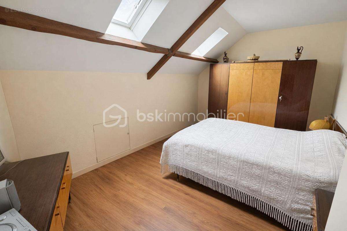 Maison à L'HAY-LES-ROSES