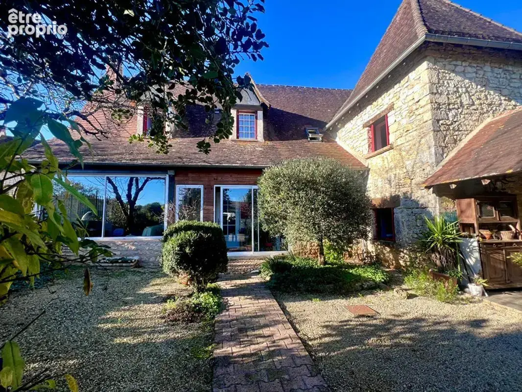 Maison de caractère à Coulaures de 105 m² - photo 2