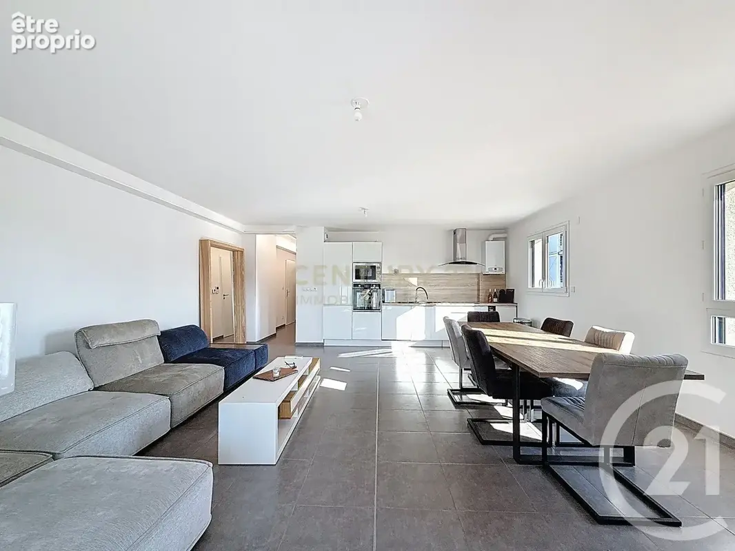 Appartement à BOURGOIN-JALLIEU
