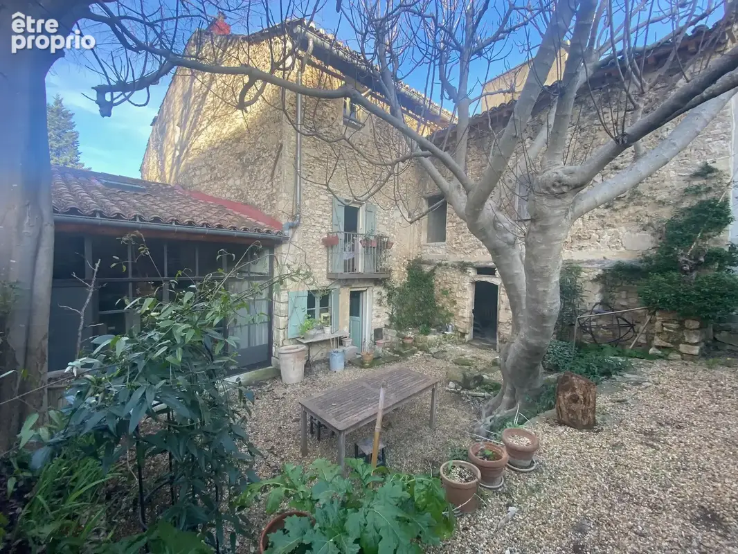 Maison à PERNES-LES-FONTAINES