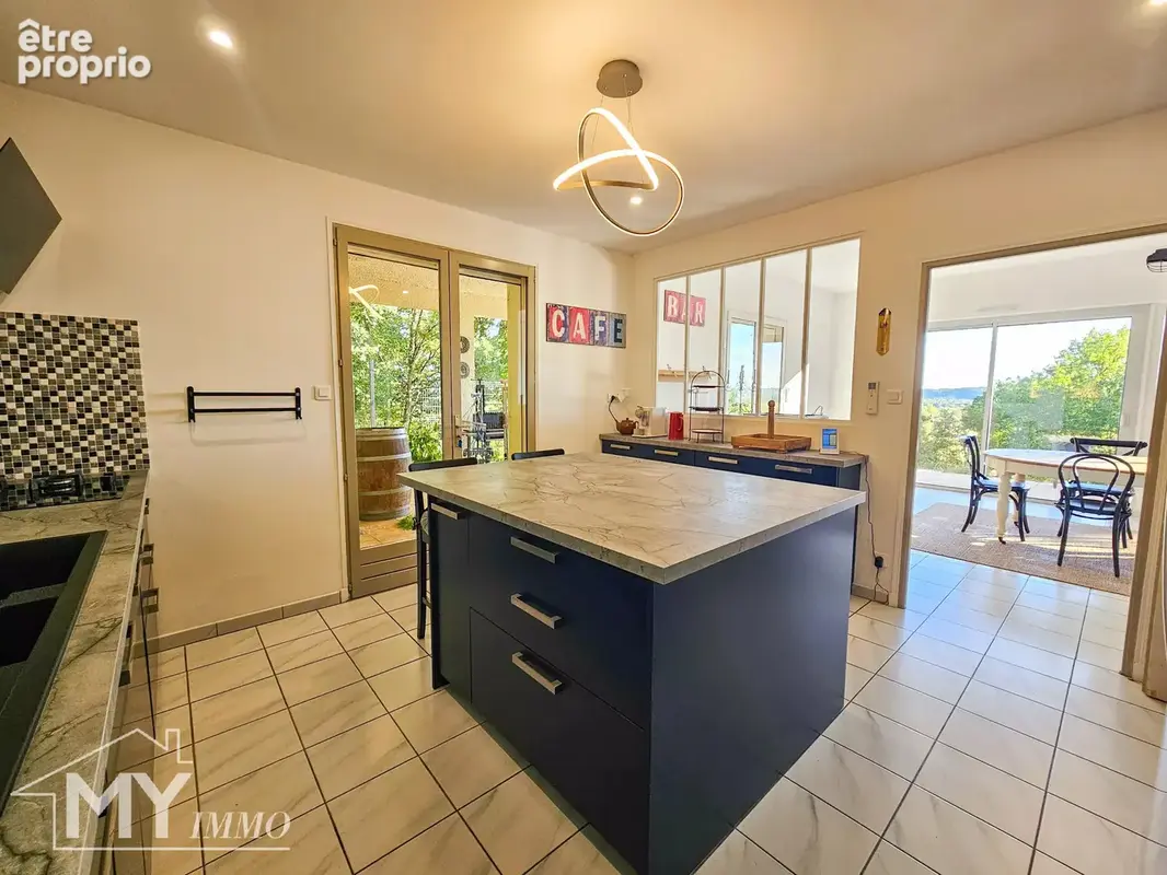 Vélines : Maison d’architecte de 218 m² avec piscine sur près de 2,8 hectares - photo 12