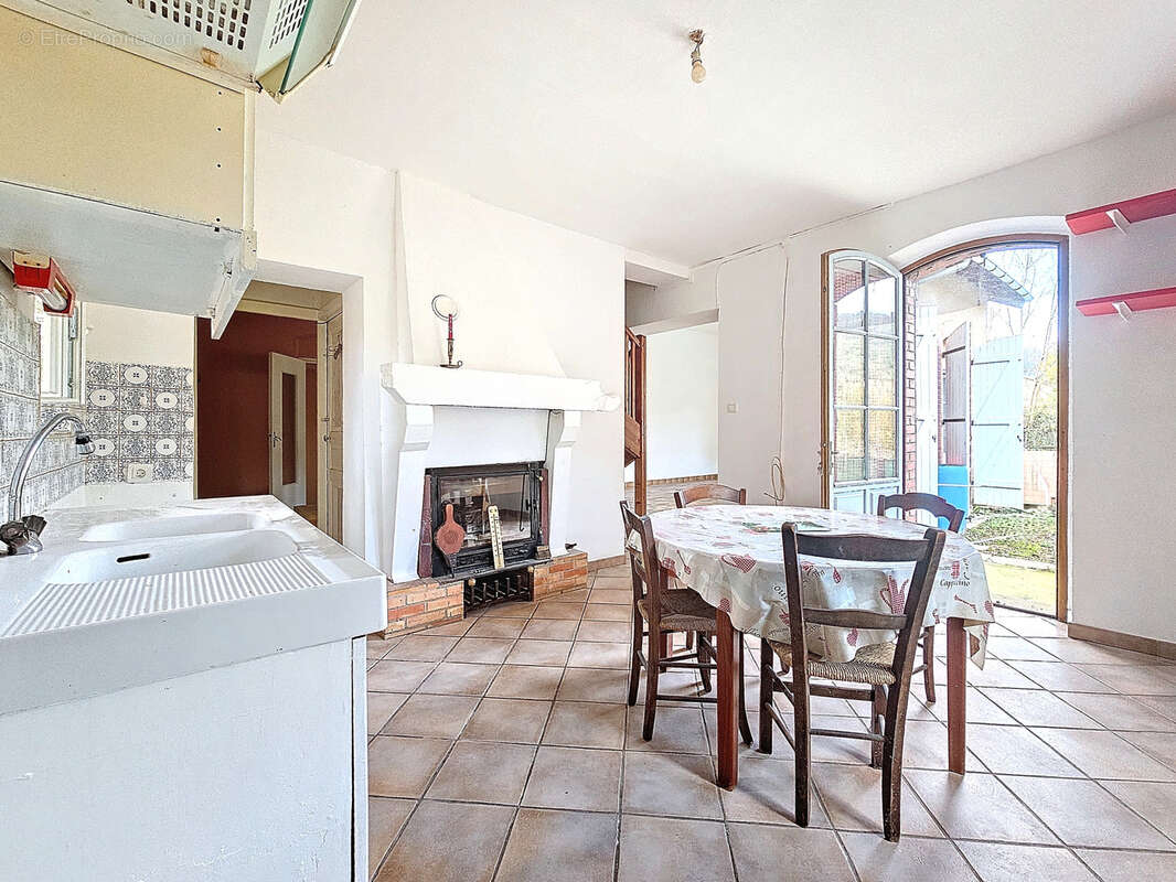 Maison à SAINT-JUERY