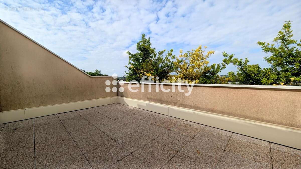 Appartement à TORCY