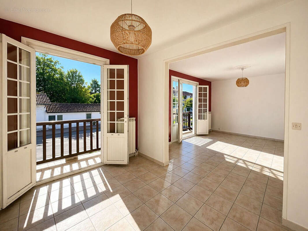 Appartement à URRUGNE