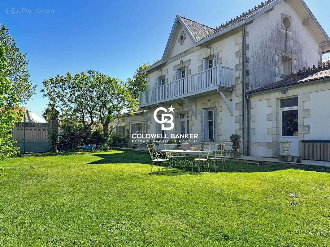 Maison à MORTAGNE-SUR-GIRONDE