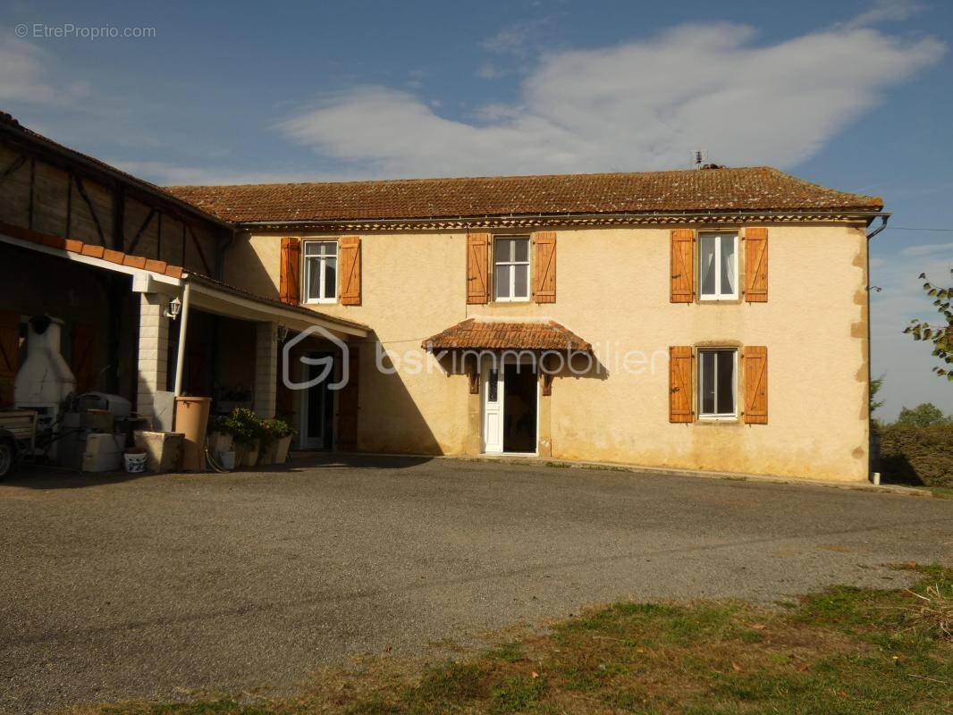 Maison à MIRANDE