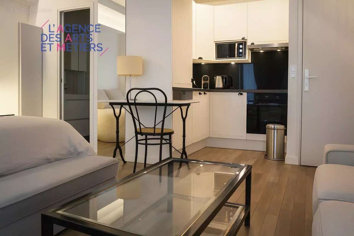 Appartement à PARIS-3E