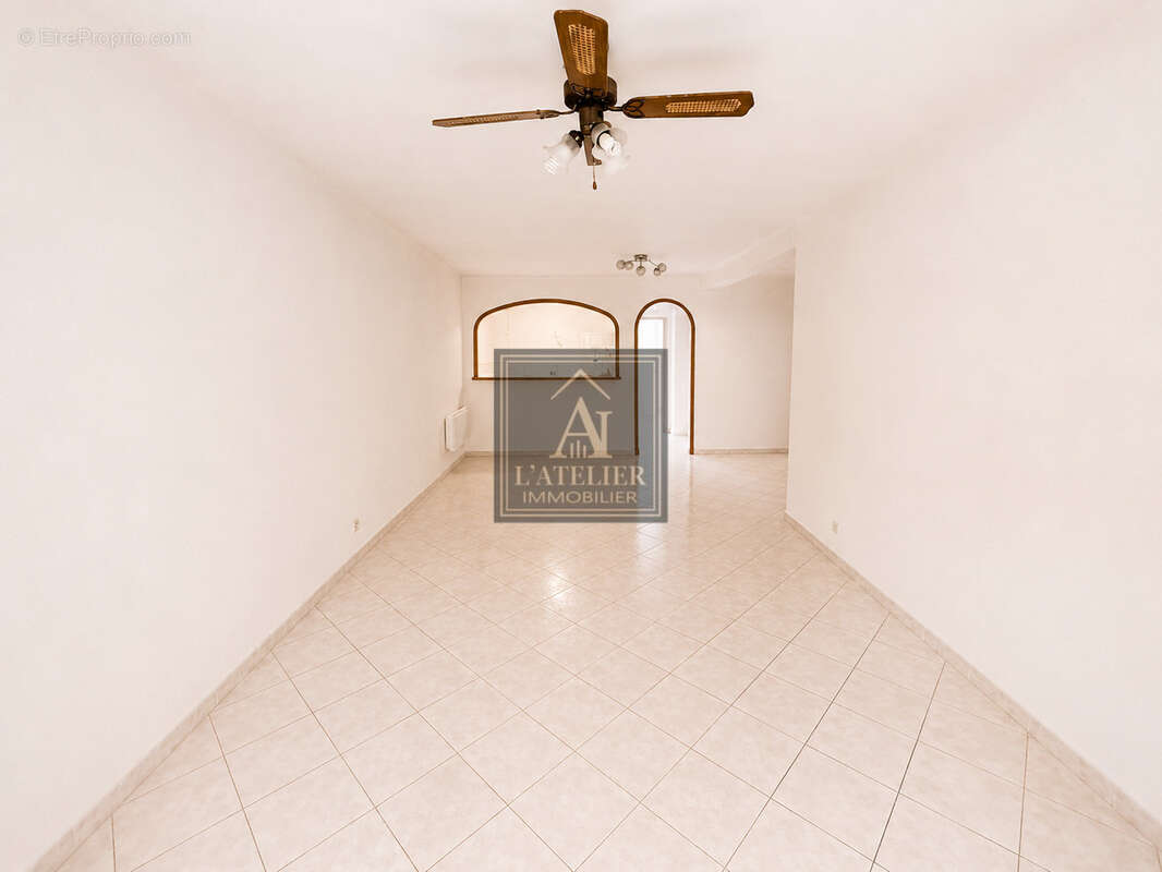 Appartement en rez-de-jardin avec extérieurs à proximité des commodités - photo 5