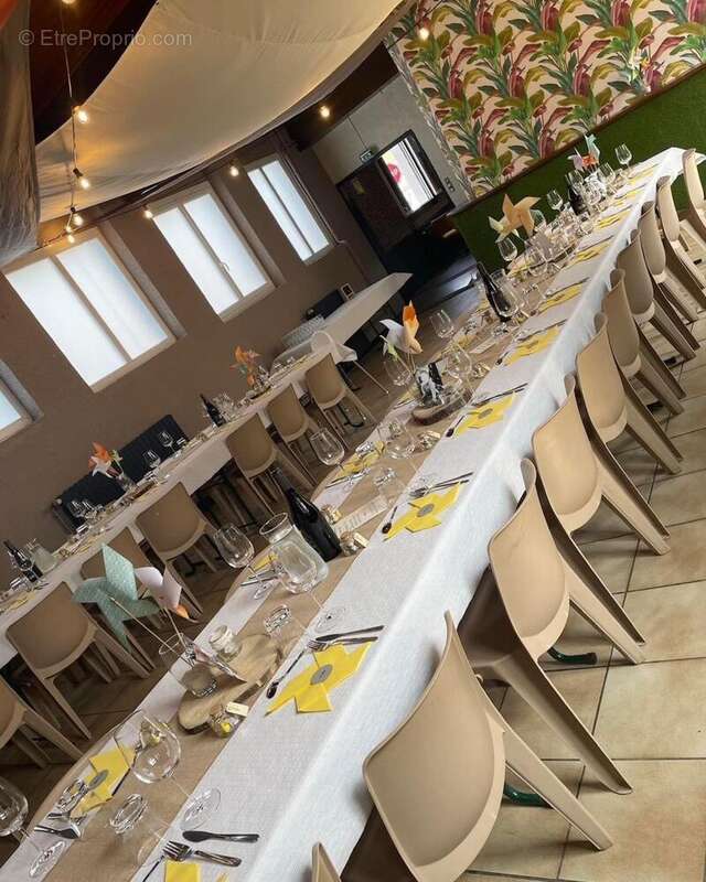 Photo 4 - Commerce à RIOM-ES-MONTAGNES